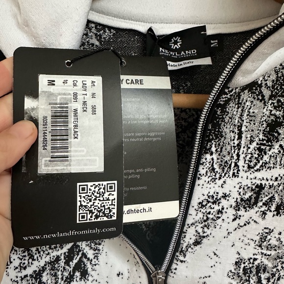 Newland Sport zip up. NEW! Size Medium - Picture 1 of 2